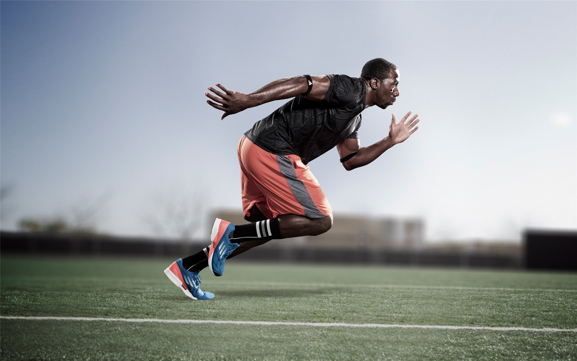 新疆行映像：跨越千里的多元风貌与现代化进程